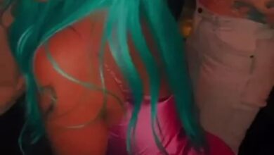Photo of Chequea el video Karol G salió de fiesta y mostró su sensualidad bailando reggaetón en un vestidito rosa